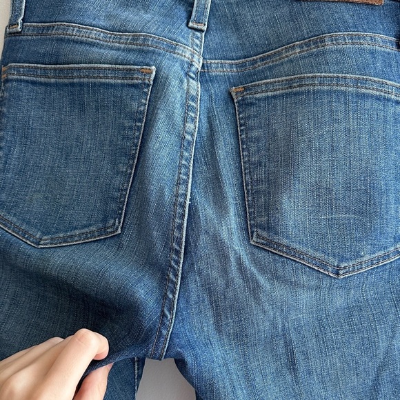 Madewell Distressed Mid-Rise Skinny Blue Cuffed Jeans, Medium Wash, Size 26 - Picture 15 of 16
